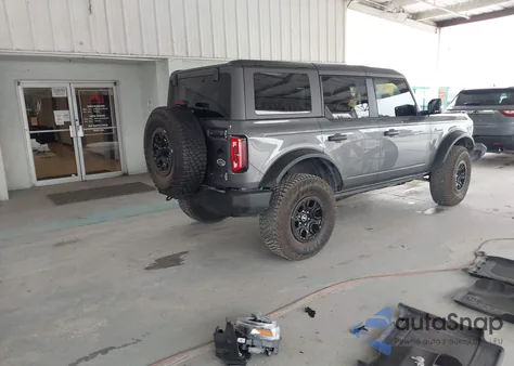 2022 Ford Bronco Wildtrak z USA, uszkodzony, nr VIN 1FMEE5DP3NLA97093